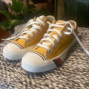 PRO-Keds Royal Lo Canvas Sneakers